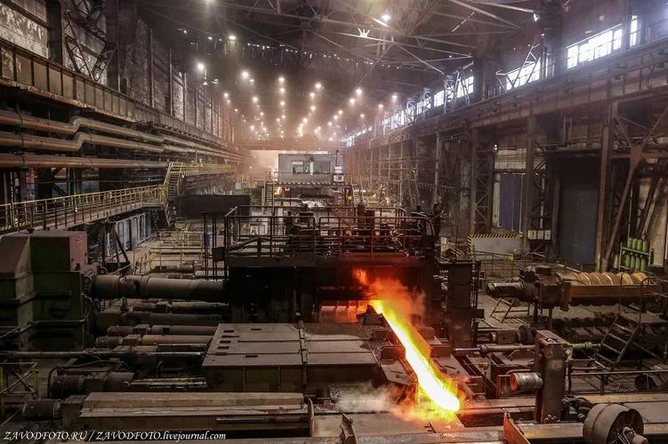 钢铁铸就的基石 约瑟夫·朱加什维利与库兹涅茨克冶金工厂建筑工程始末